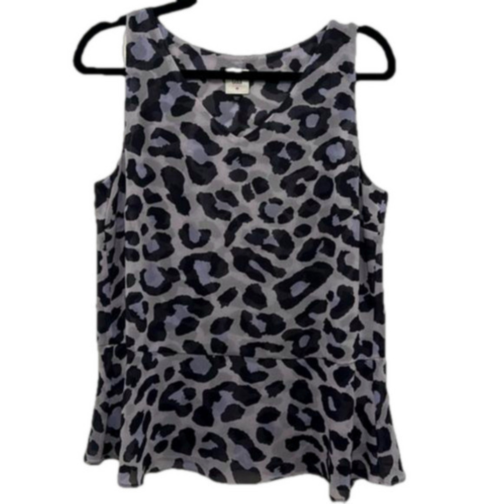Cabi sleeveless blouse tiered at bottom